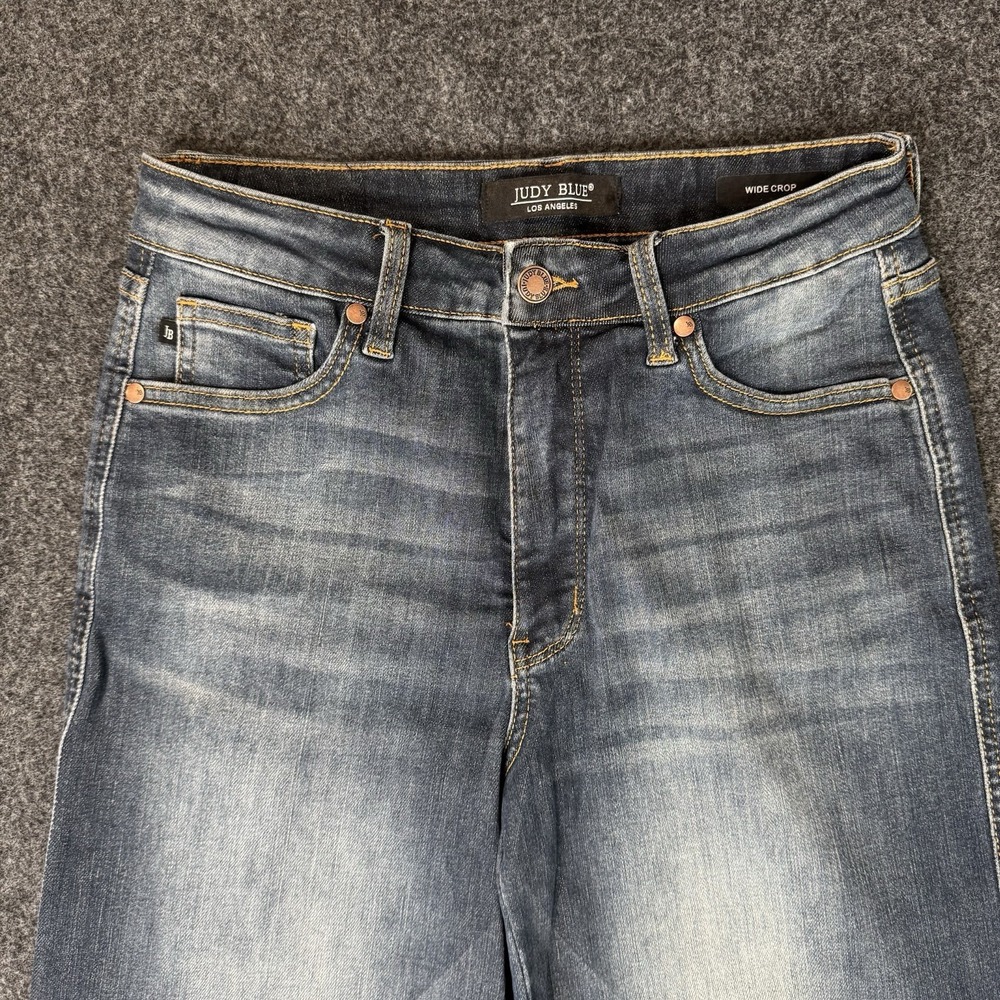 Judy Blue Wide Crop Jeans Women's Size 7/28 Medium Wash Stretch Denim